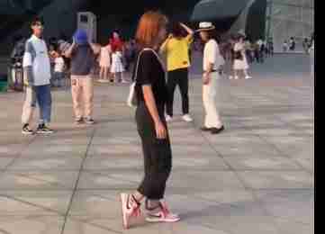 以为是青铜原来是王者