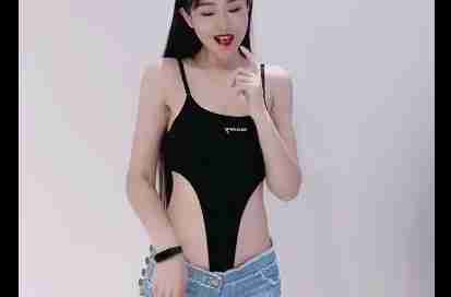 谁能告诉我这种衣服怎么上厕所