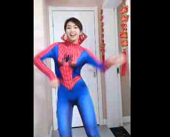 媳妇说新买的制服???这口味???