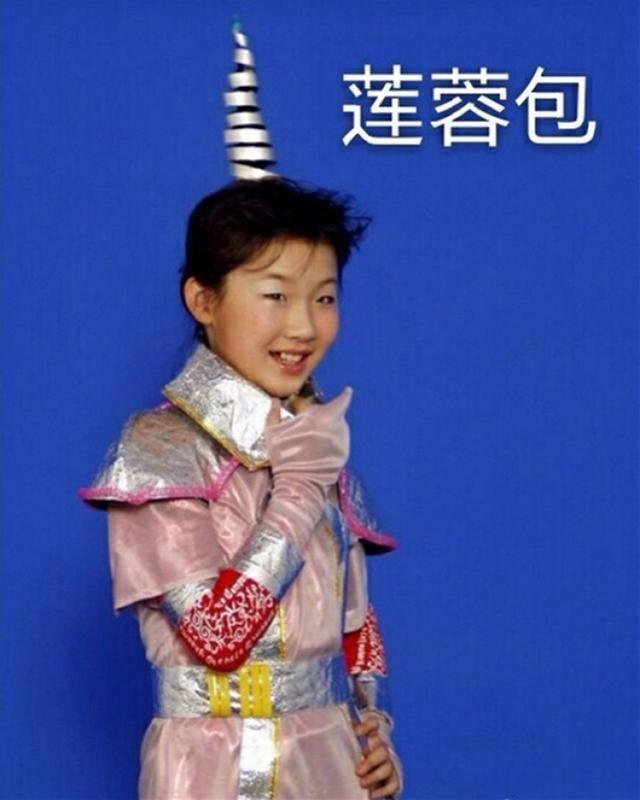 还记得童年神剧快乐星球吗男主角如今快当爹女主成网红